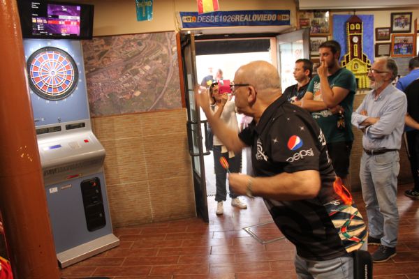 Campeonato de Cricket en el Bar Guilln