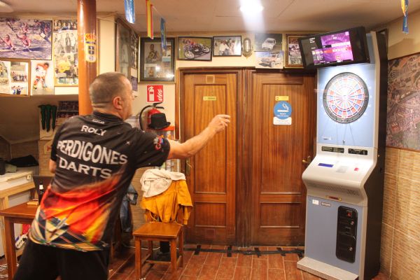 Campeonato de Cricket en el Bar Guilln